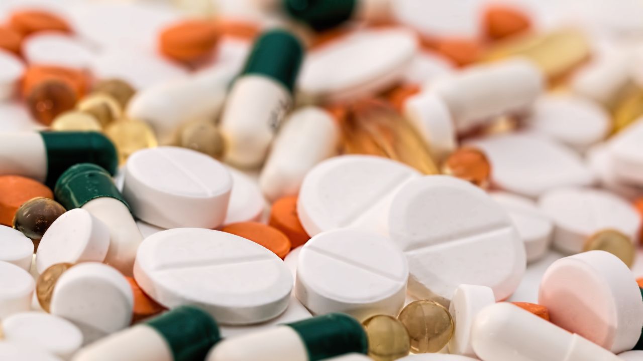 Kenapa Obat Parasetamol Dilarang DIminum Bersamaan dengan Obat TBC